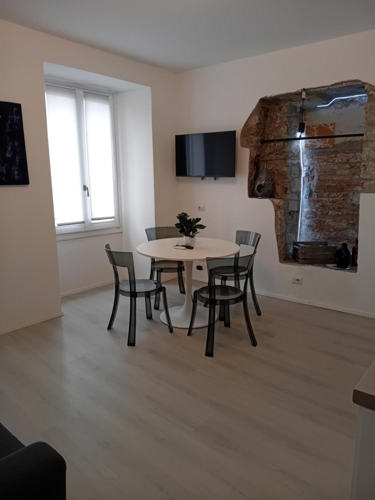 History Luxury Central Apartment By Revenue House Комо Экстерьер фото